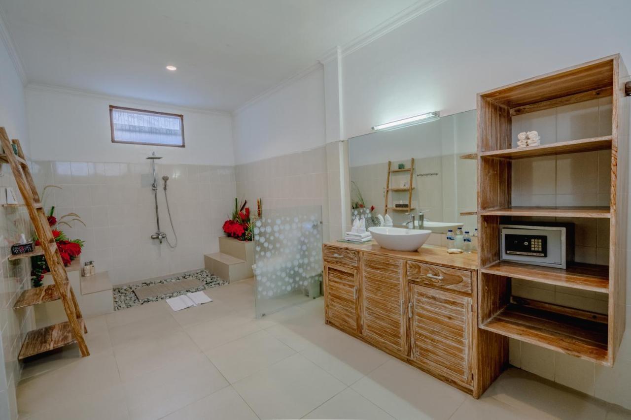 Villa Alleira Seminyak By Best Deals Asia Hospitality Zewnętrze zdjęcie