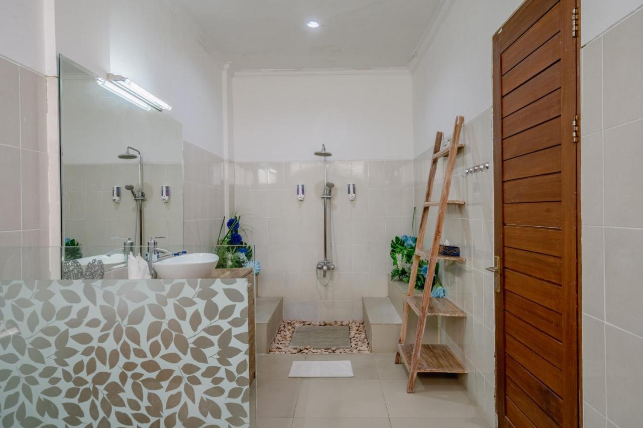 Villa Alleira Seminyak By Best Deals Asia Hospitality Zewnętrze zdjęcie